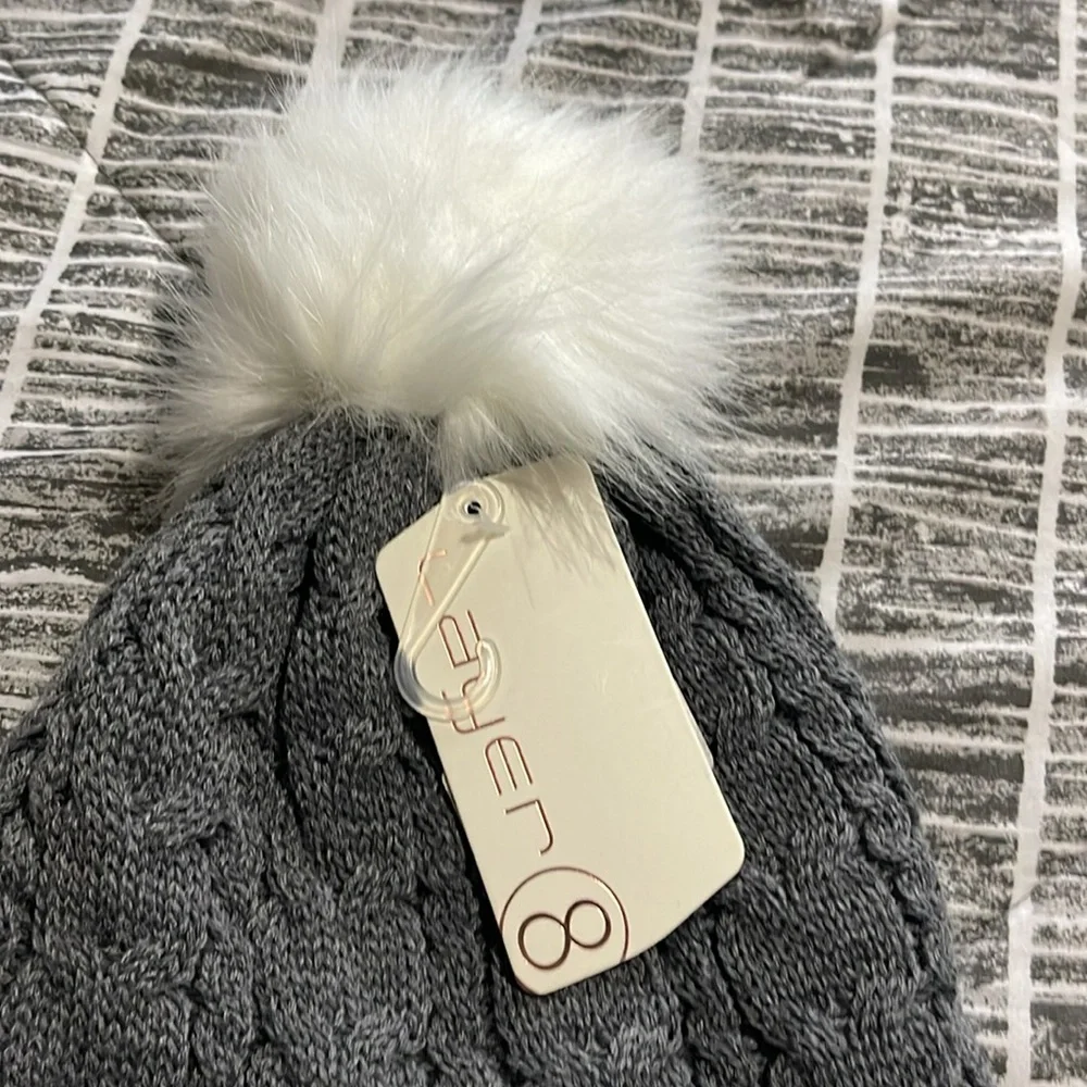 Stylish Gray Knit Pom-Pom Beanie